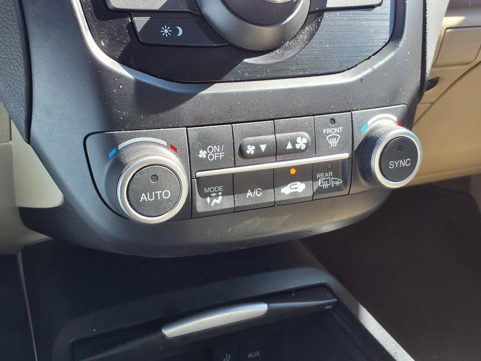 Used 2016 White Diamond Pearl Acura  image 11