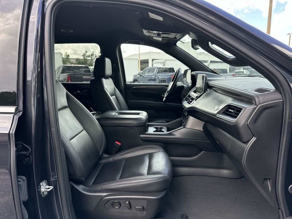 2024 Chevrolet Suburban LT - Photo 27