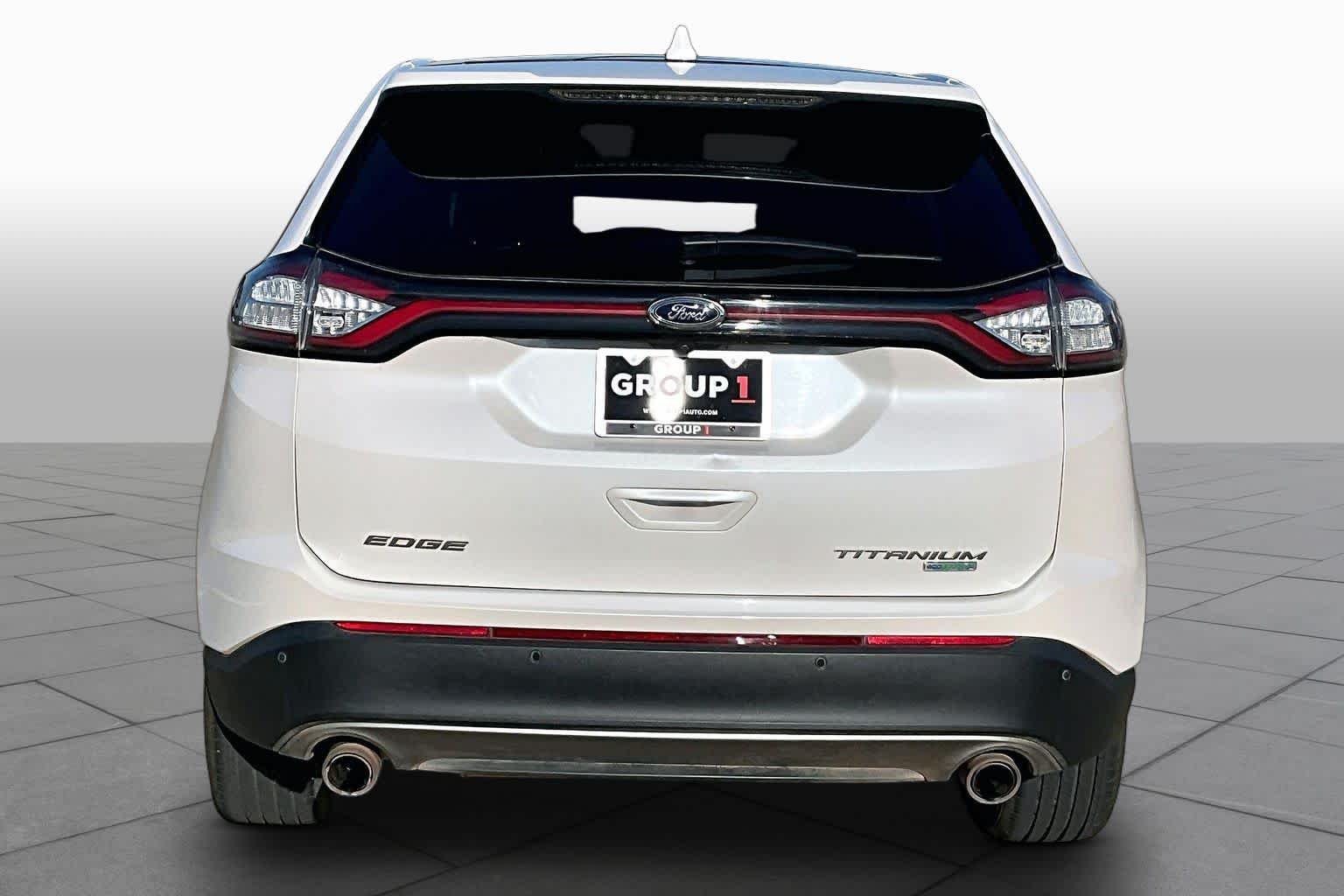 Used 2018 White Platinum Metallic Tri-Coat Ford Titanium image 5