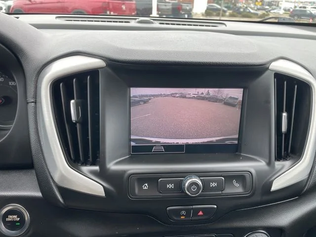 Used 2022 Summit White GMC SLE image 20