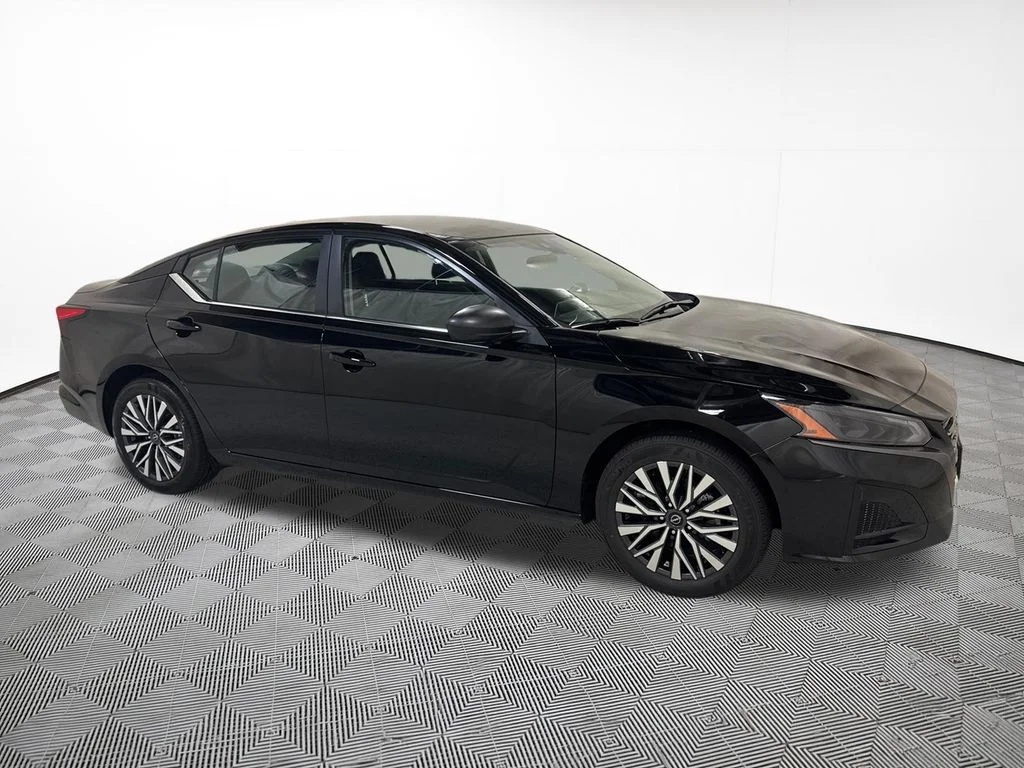 New 2026 Black Nissan 2.5 SV image 5