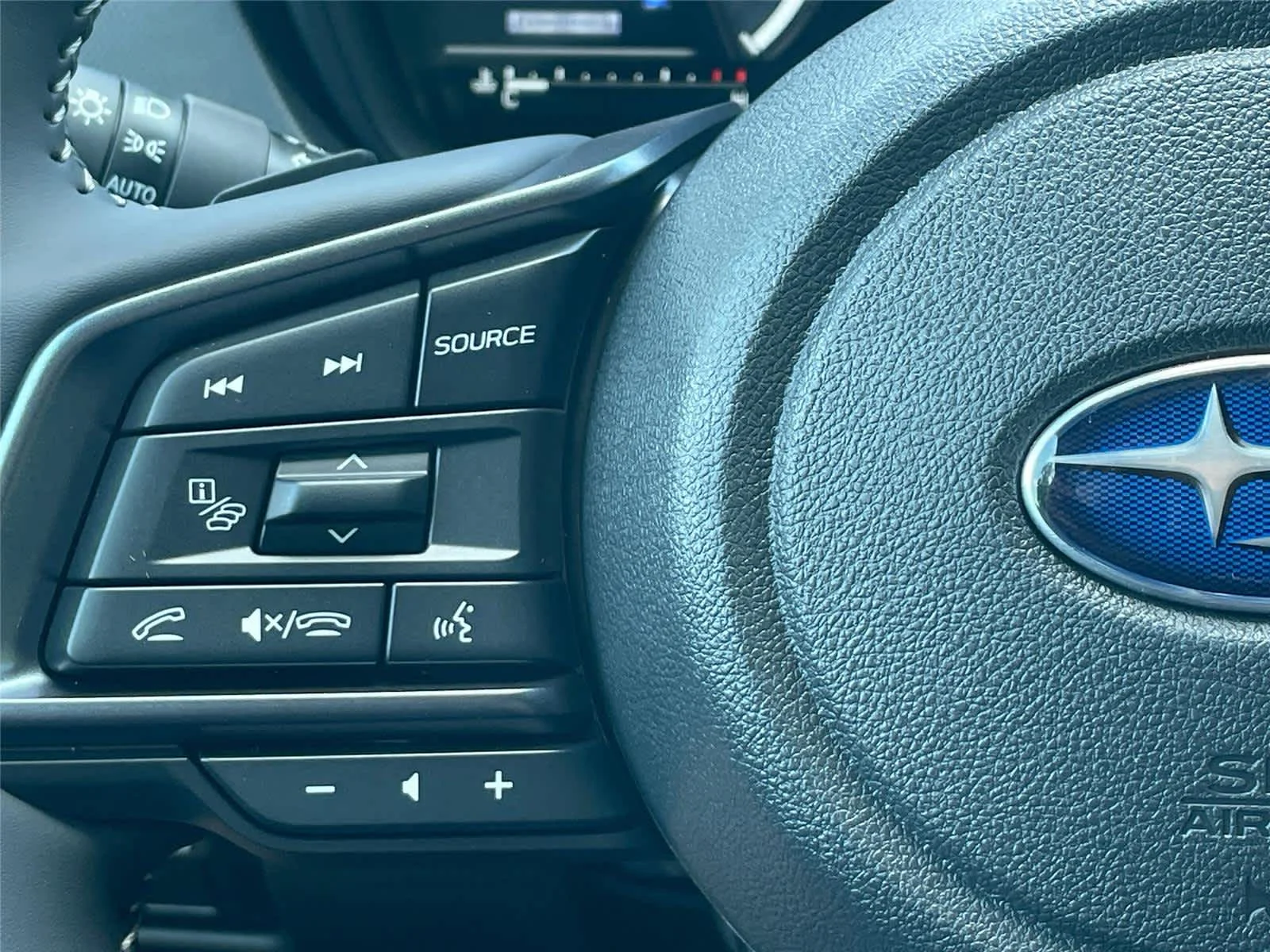 New 2026 CRYSTAL BLACK SILICA Subaru Limited Hybrid image 29