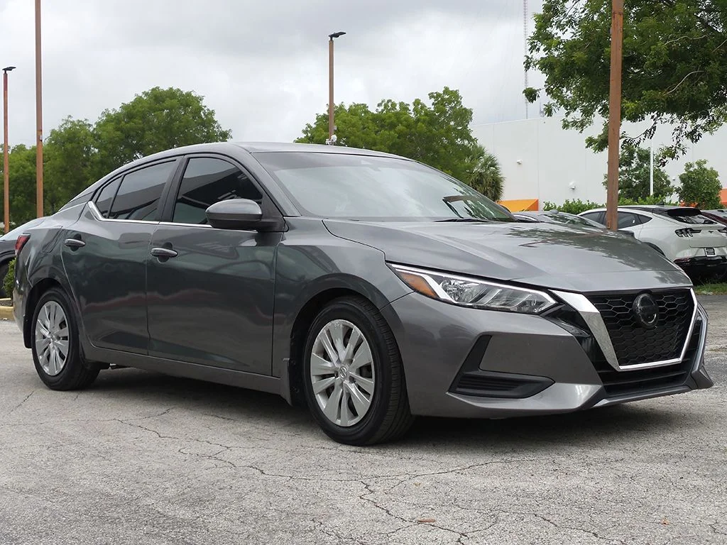 Used 2020 Gray Nissan S image 2