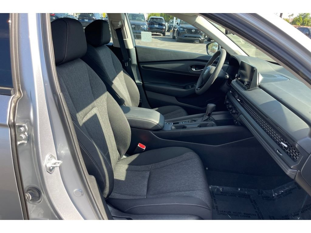 Certified Used 2023 Lunar Silver Metallic Honda EX image 17