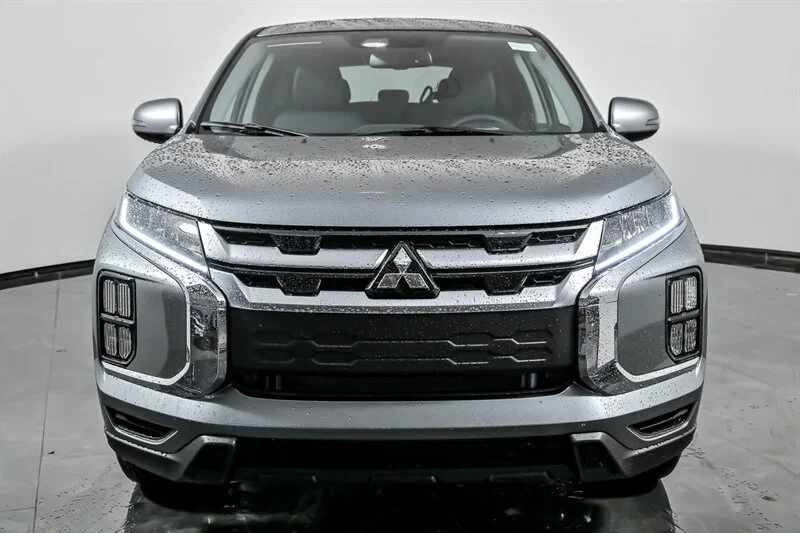New 2026 Alloy Silver Metallic Mitsubishi SE image 4