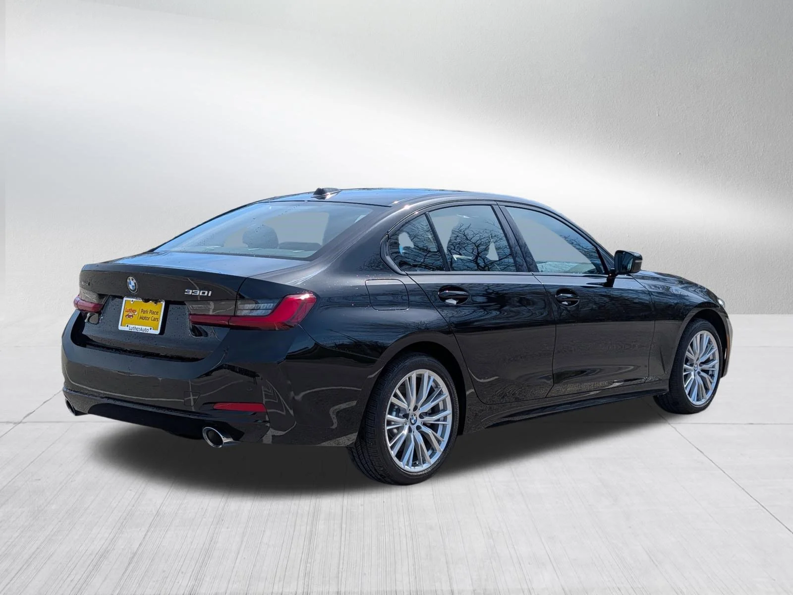 2023 BMW 3 Series 330i - Photo 7