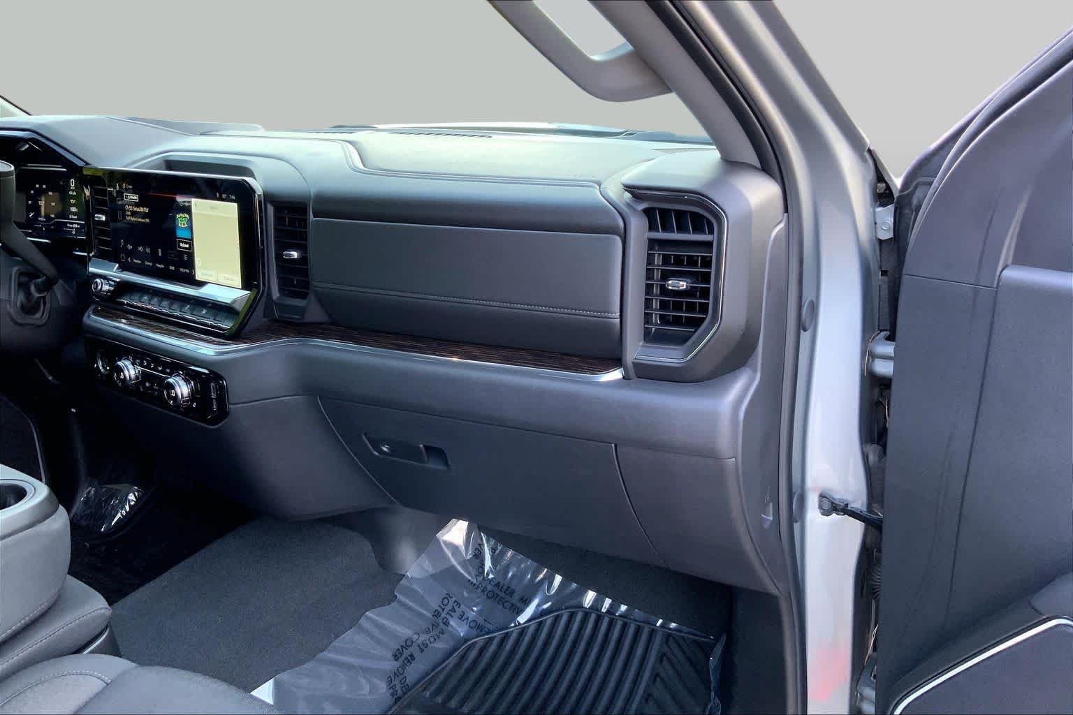 Used 2024 Sterling Metallic GMC Elevation image 18