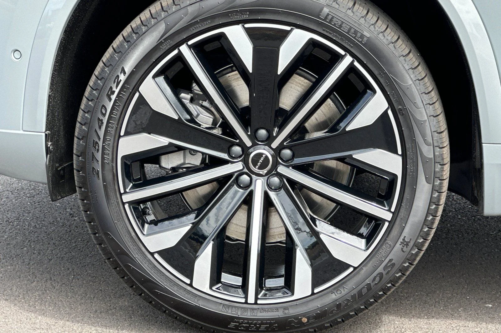New 2026 Vapour Grey Volvo Plus image 25