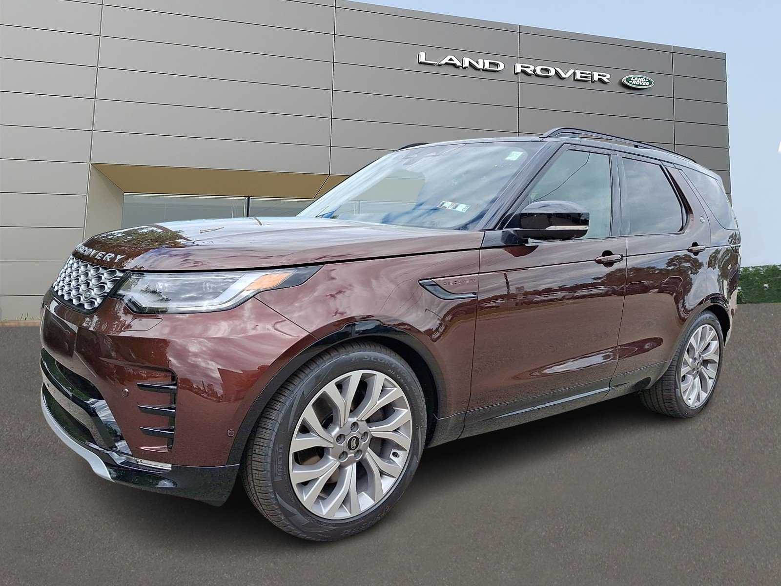 New 2026 Sedona Red Land Rover Gemini Edition image 1