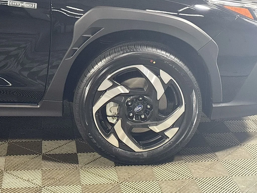 New 2026 CRYSTAL BLACK SILICA Subaru Limited Hybrid image 24