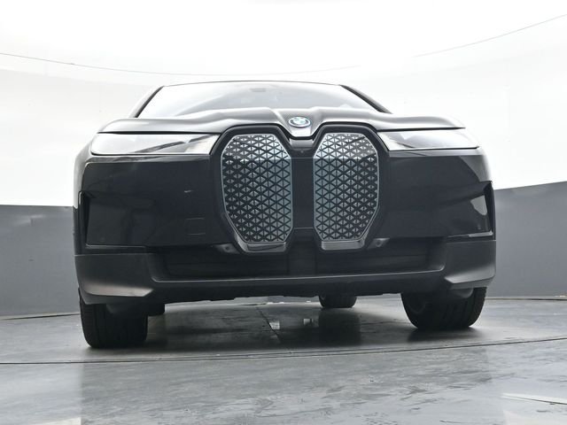 Used 2024 Black BMW xDrive50 image 38
