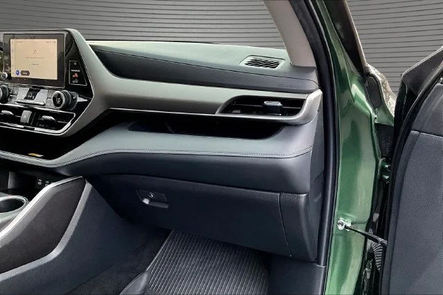 Used 2023 Green Toyota XLE image 27