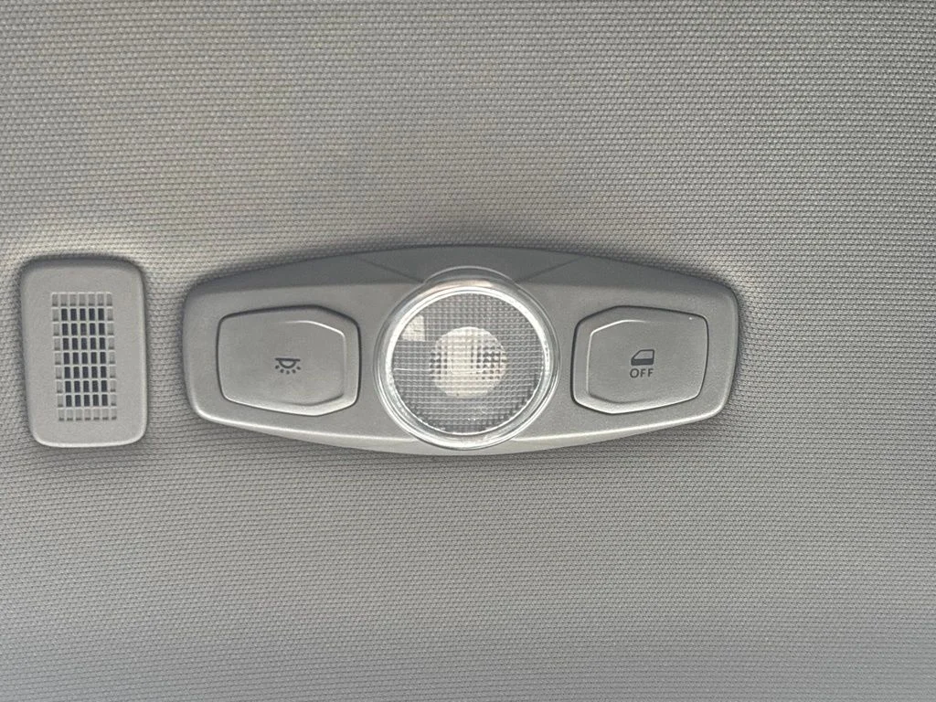 Used 2019 White Ford XL image 13