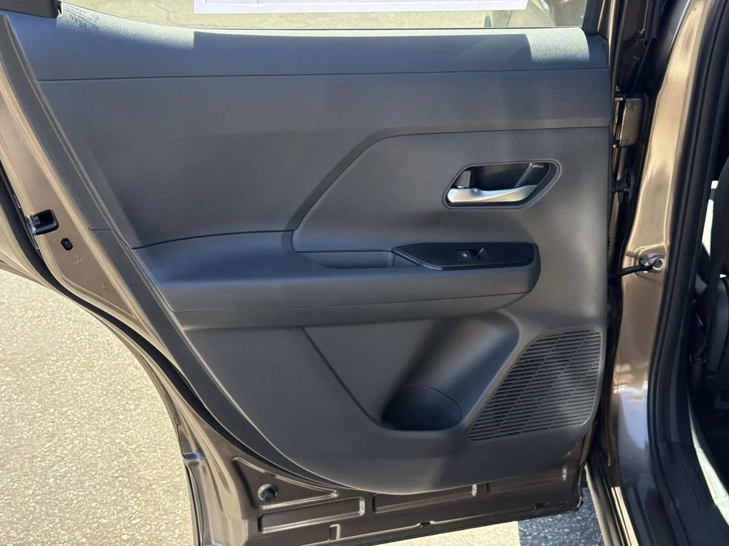 New 2027 Canyon Bronze Metallic Nissan SV image 22