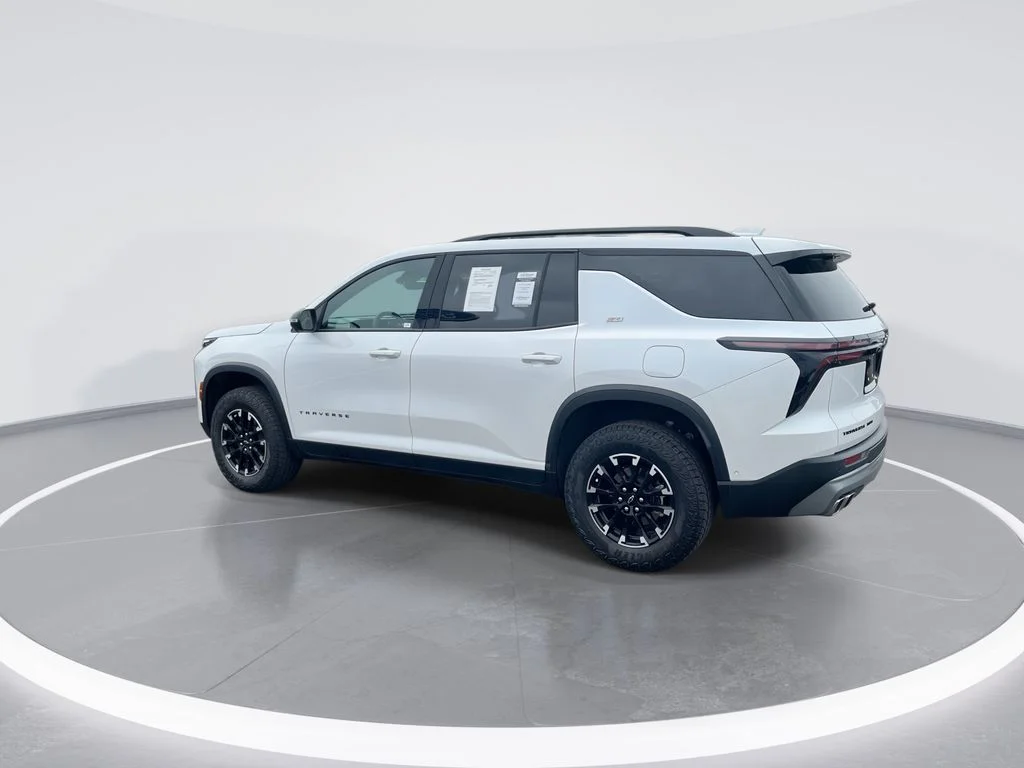 Used 2025 Beige Chevrolet Z71 image 6
