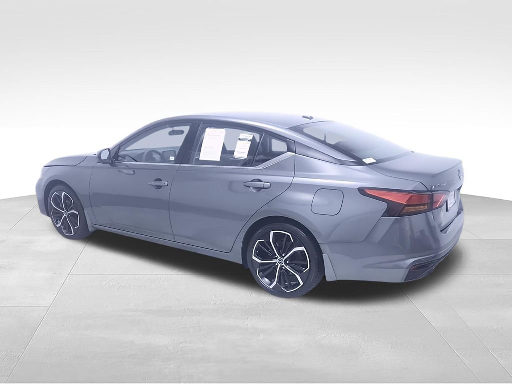 Used 2025 Gray Nissan 2.5 SR image 5