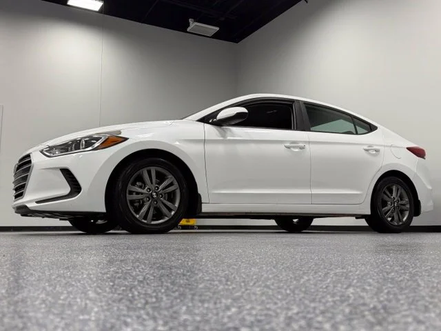 Used 2018 White Hyundai SEL image 6