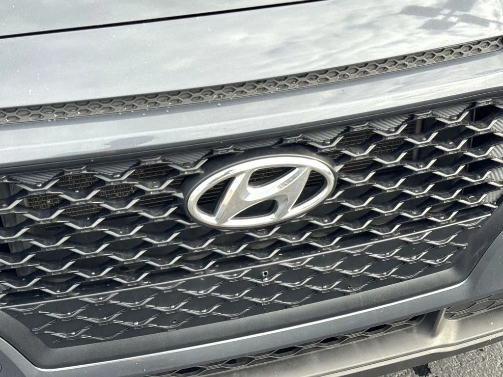 Used 2021 Gray Hyundai SE image 30