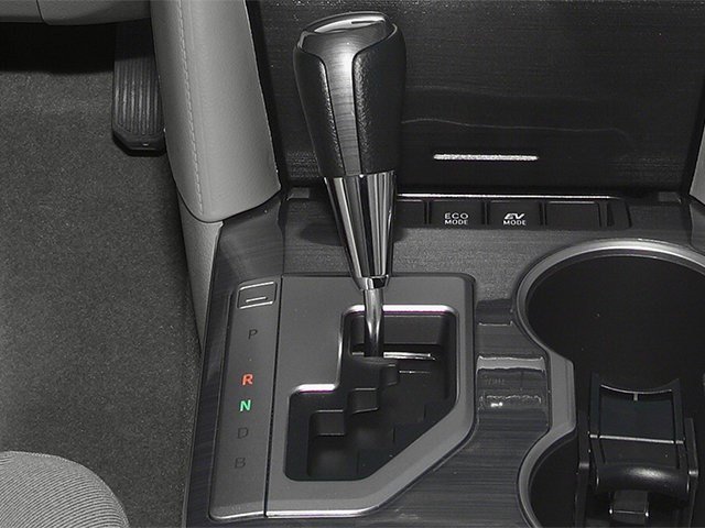 Used 2013 Beige Toyota XLE image 10