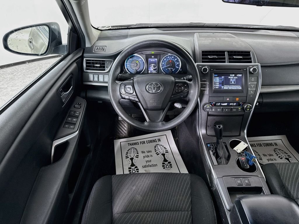 Used 2015 Creme Brulee Mica Toyota LE image 3