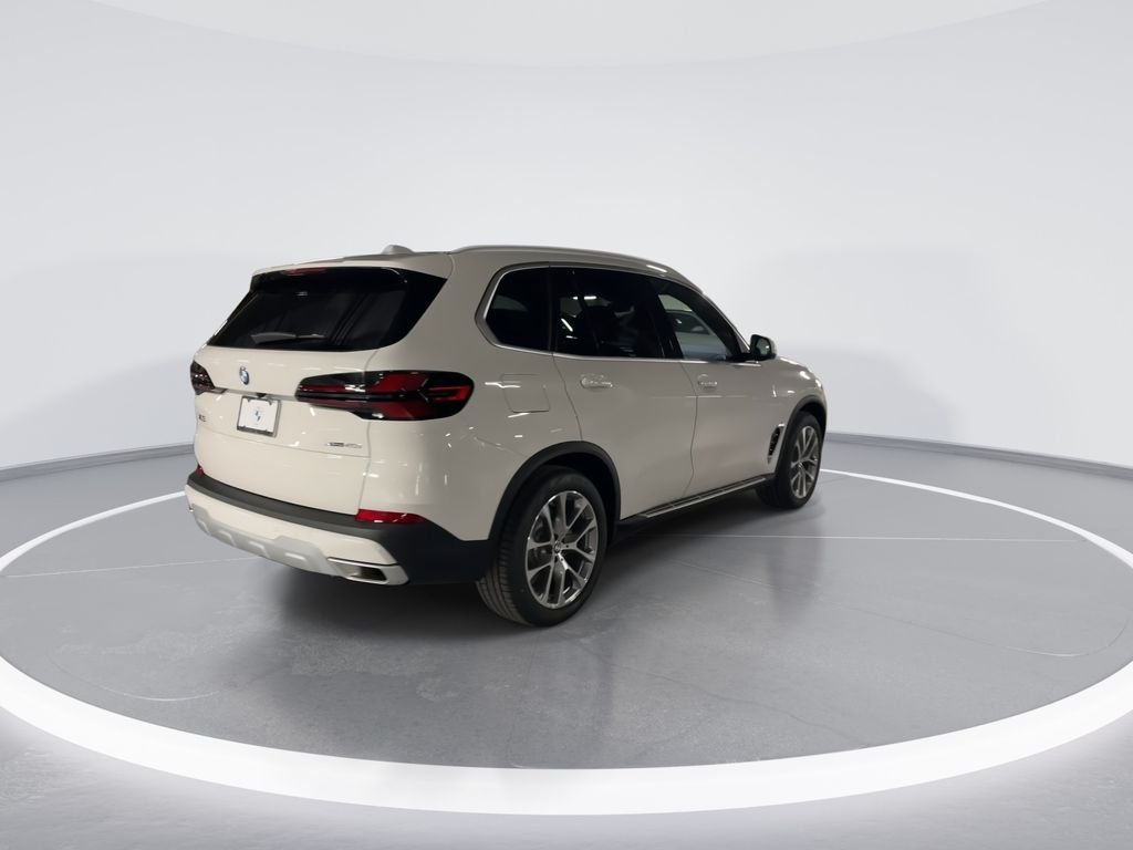 Used 2026 White BMW xDrive40i image 8