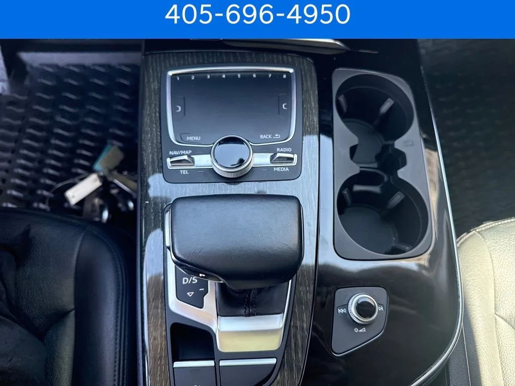 Pre-Owned 2019 Audi Q7 SE Premium