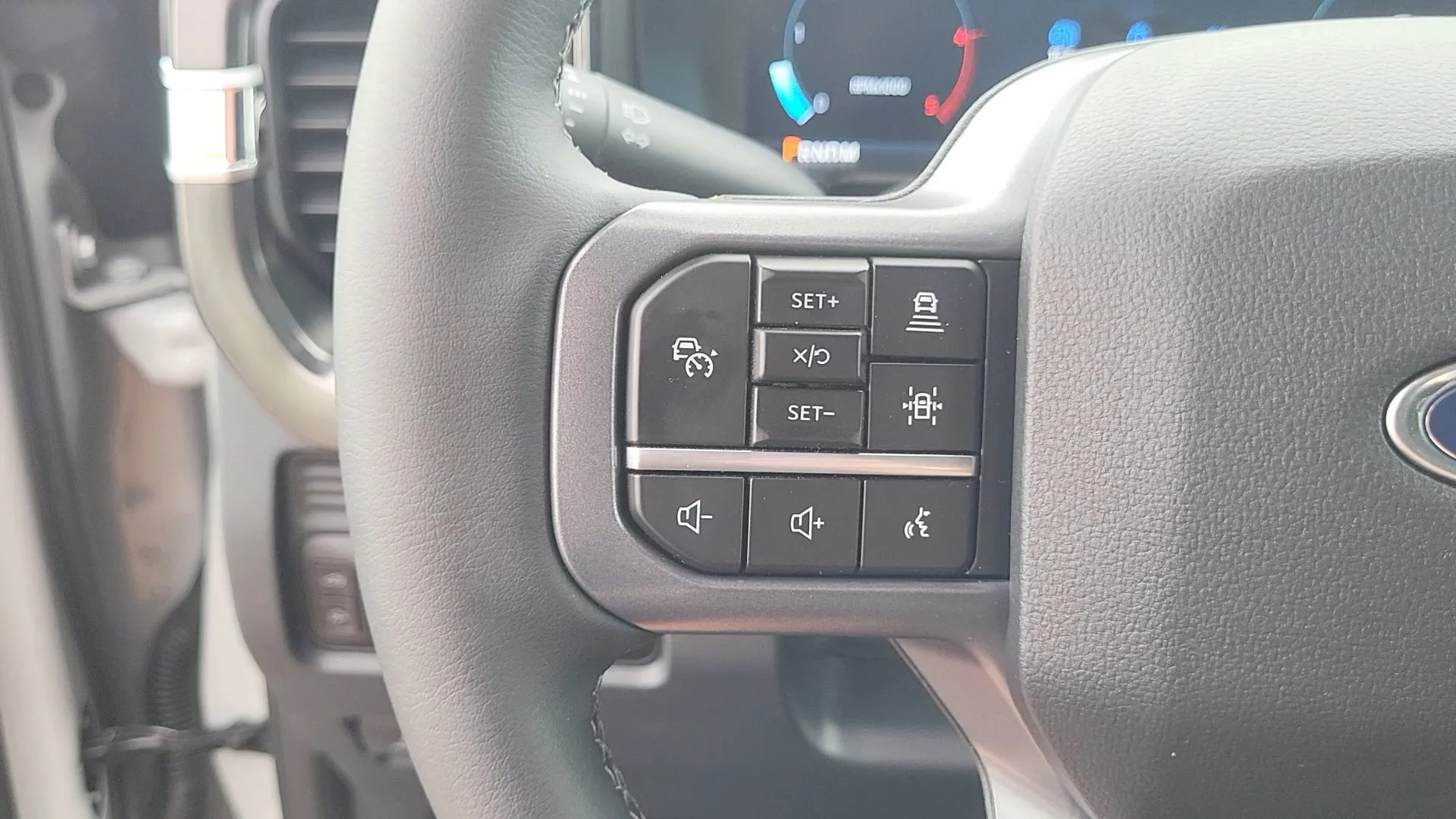 New 2026 Avalanche Ford LARIAT image 16