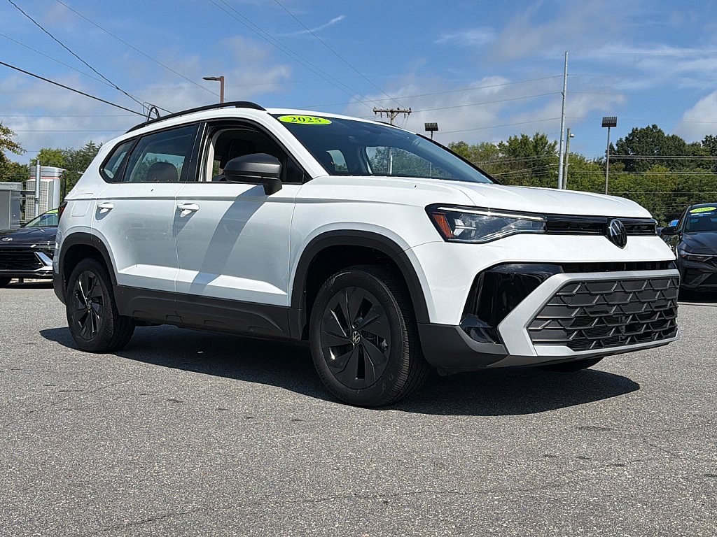 Used 2025 White Volkswagen S image 3