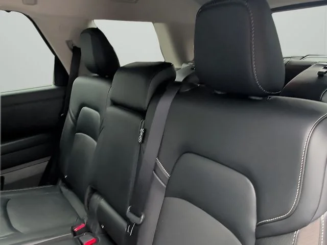 Used 2023 Black Nissan SL image 34