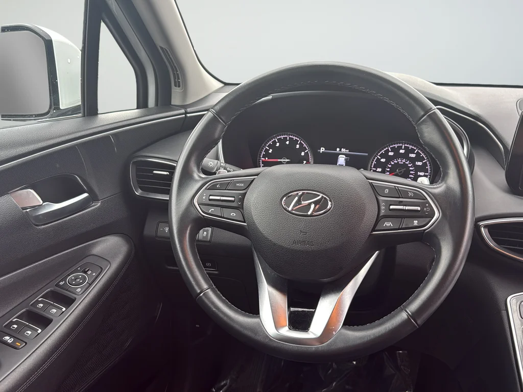 Used 2023 White Hyundai SEL image 35