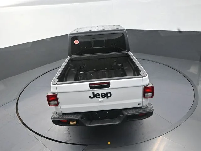 New 2026 Bright White Clear-Coat Exterior Paint Jeep 85th Anniversary Edition image 16