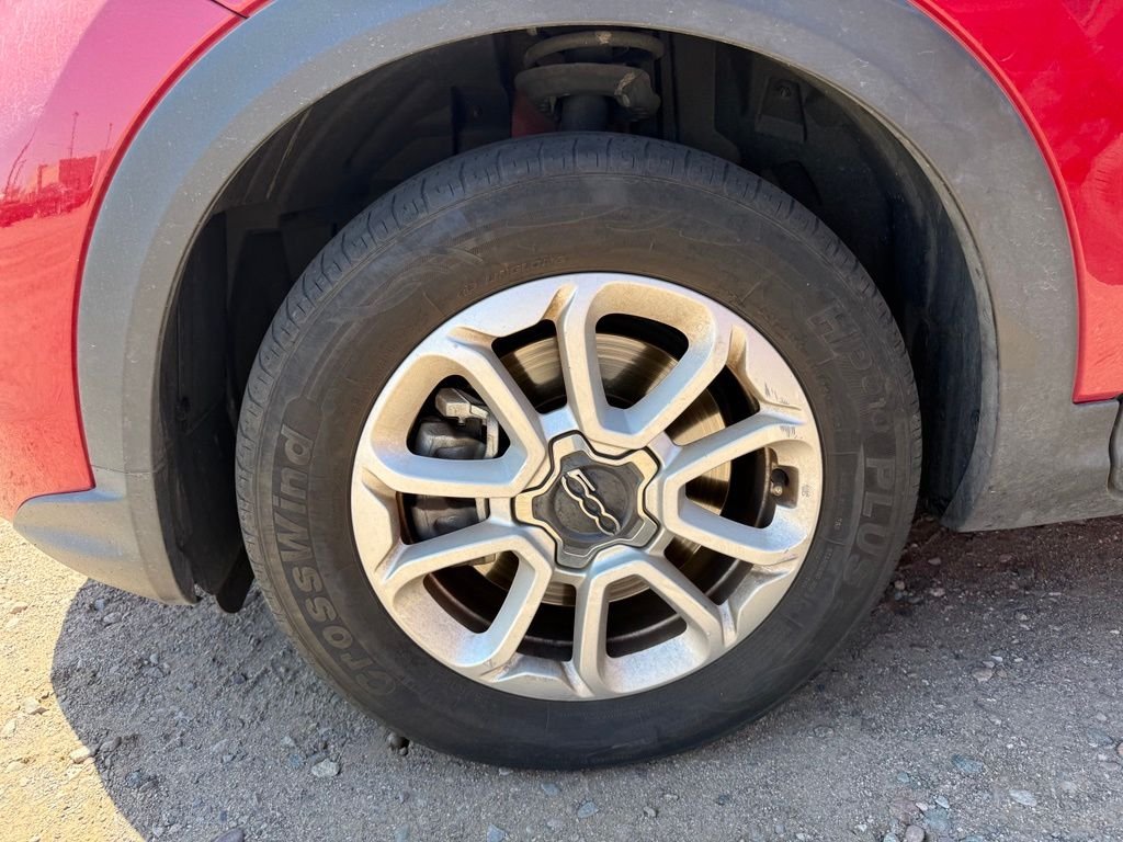 Used 2017 Red FIAT Pop image 10
