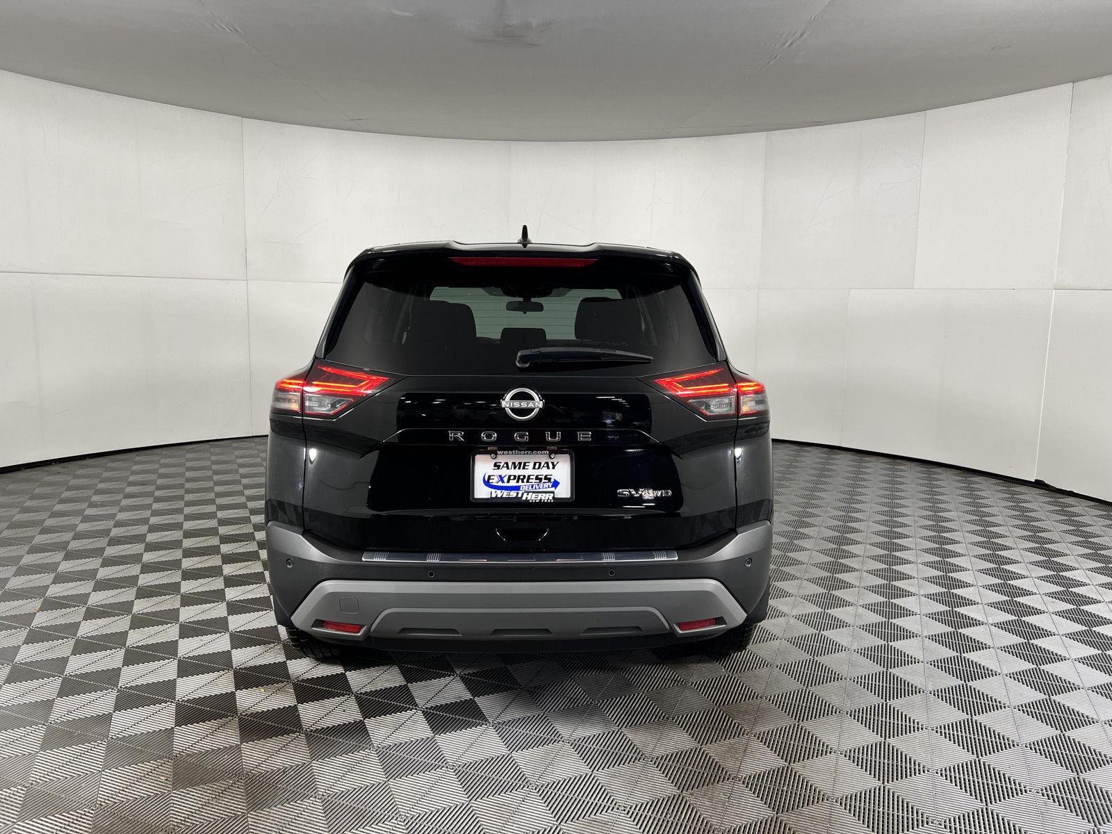 Used 2023 Super Black Nissan SV image 8