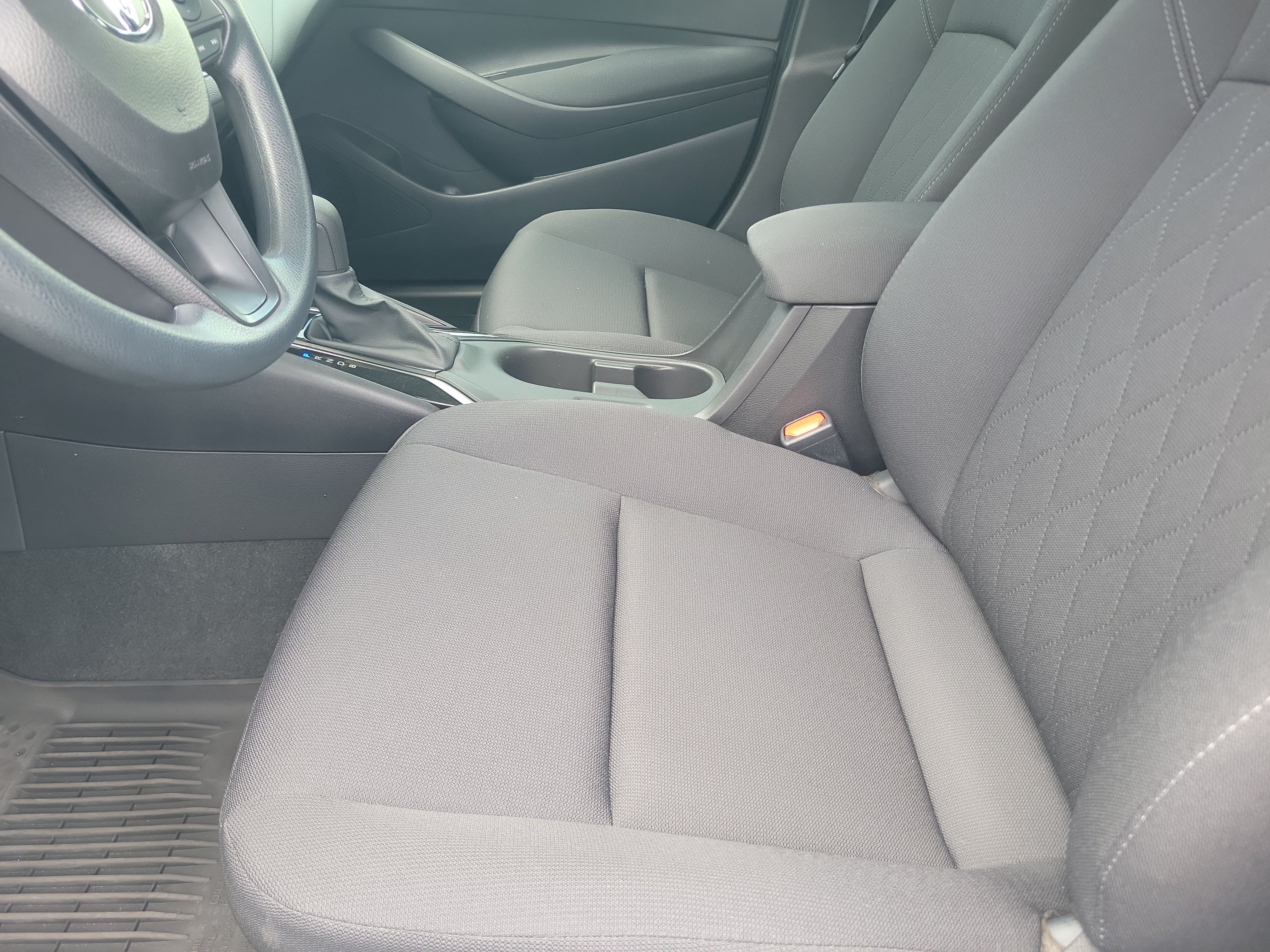 Used 2025 Ice Toyota LE image 18