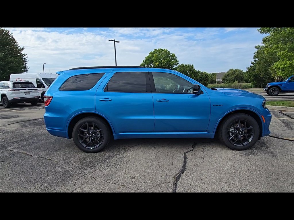 New 2027 B5 Blue Exterior Paint Dodge GT HEMI image 9