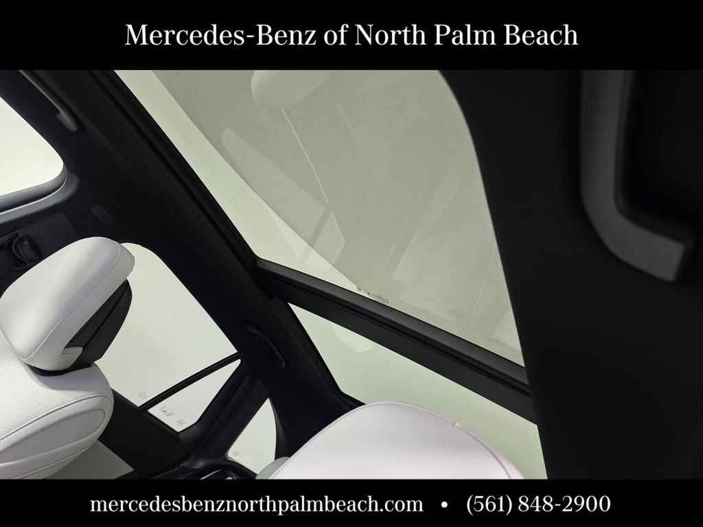 New 2026 Graphite Grey Metallic Mercedes-Benz GLC 300 image 10