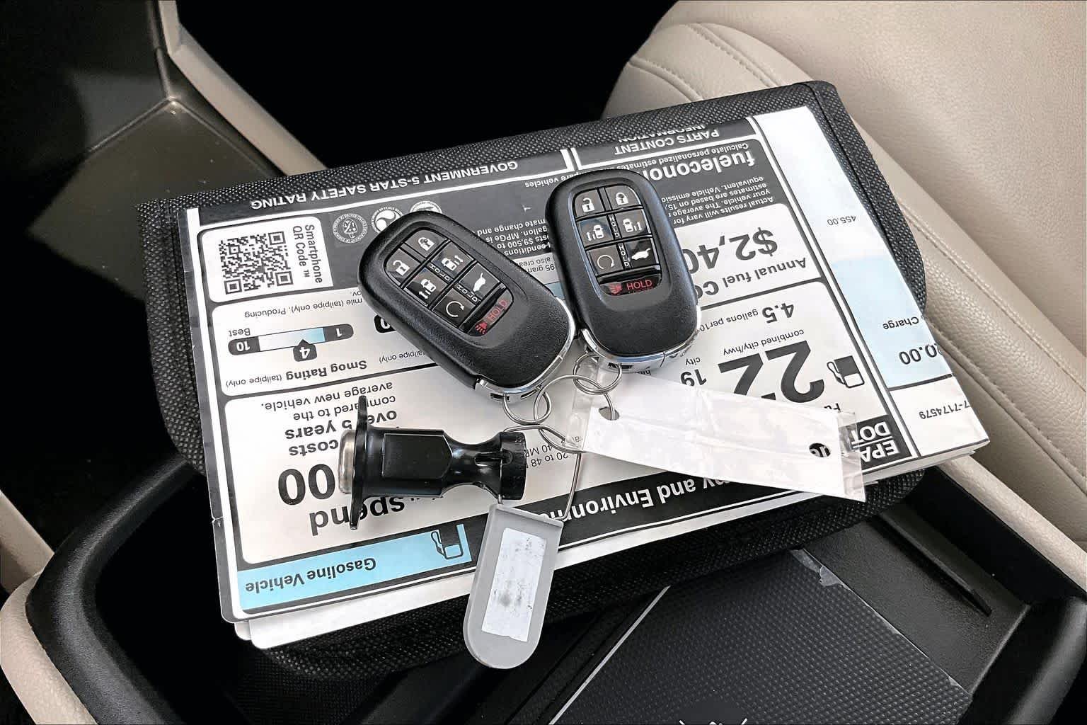Certified Used 2025 Platinum White Pearl Honda EX-L image 14