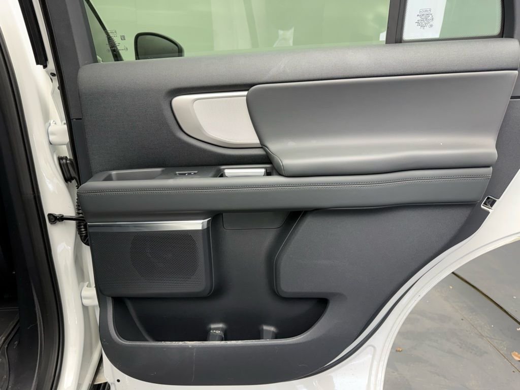 New 2026 Star White Metallic Tri-Coat Ford Active image 53