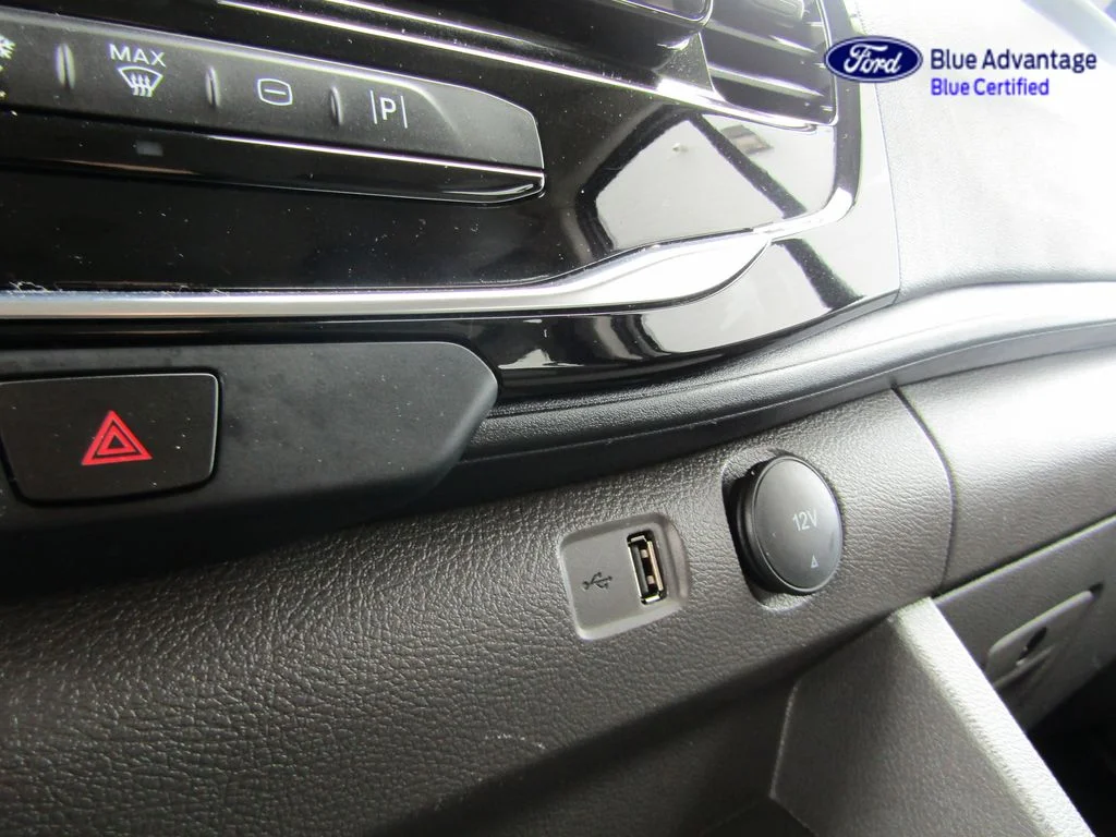 Certified Used 2024 Oxford White Ford XLT image 31