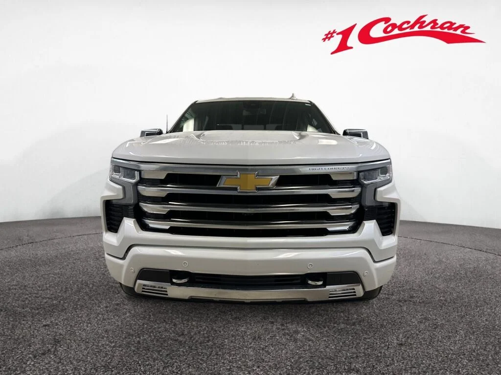 Certified Used 2025 Iridescent Pearl Tricoat Chevrolet High Country image 39