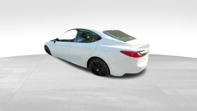 Used 2025 Ice Toyota SE image 58