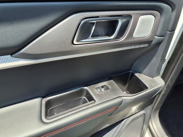 2025 Ford Explorer ST - Photo 9