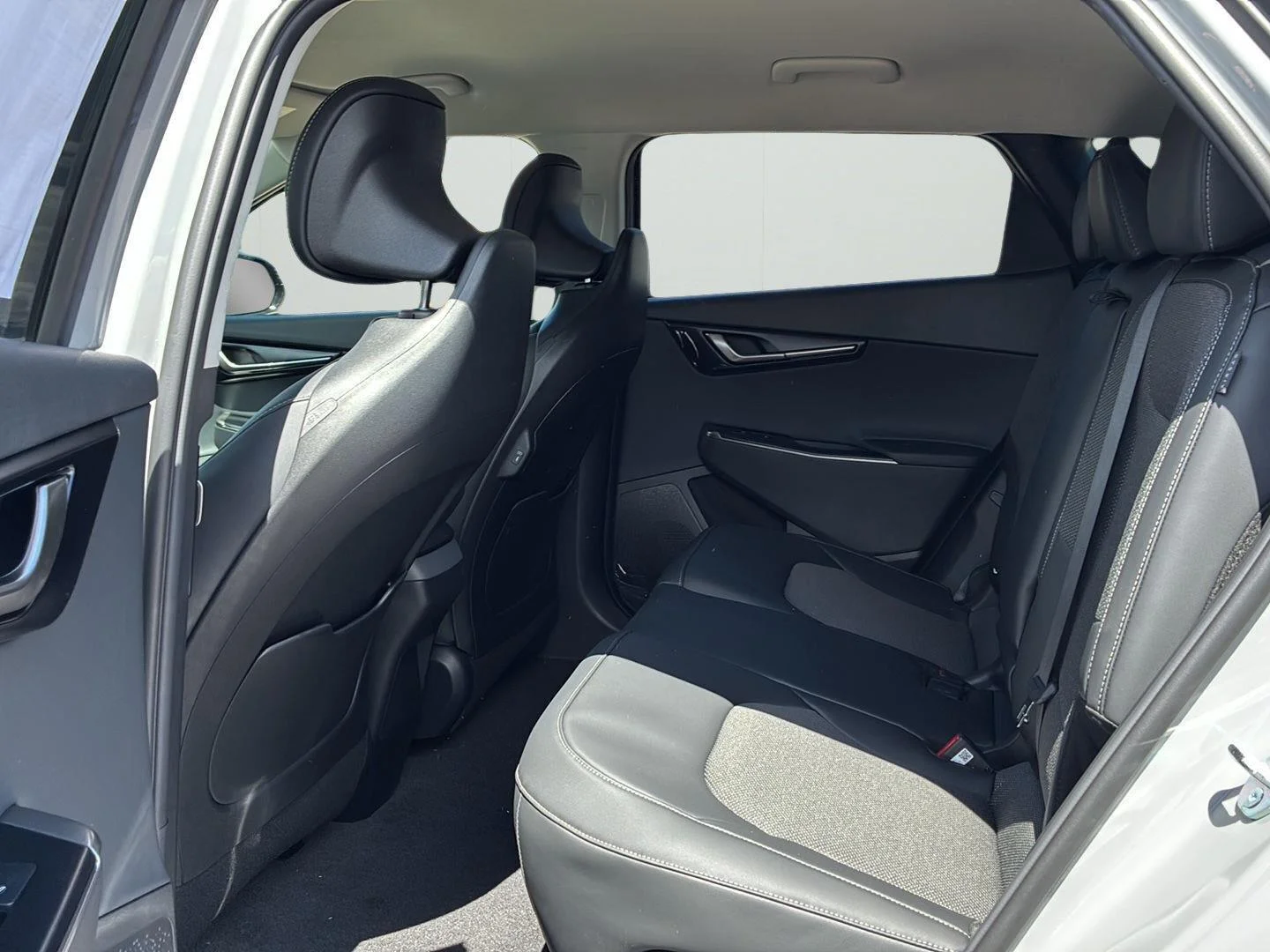New 2026 GRAY Kia Light Long Range image 10