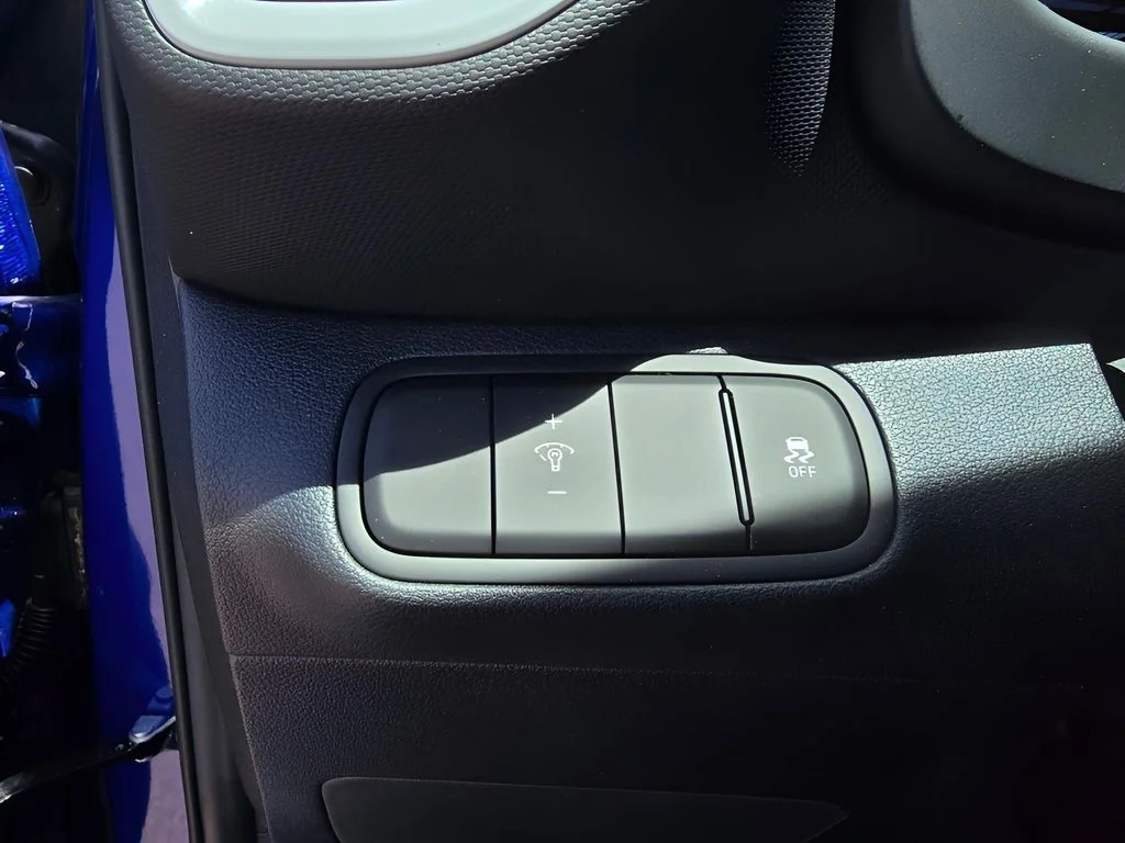 Used 2025 Intense Blue Hyundai Limited image 15