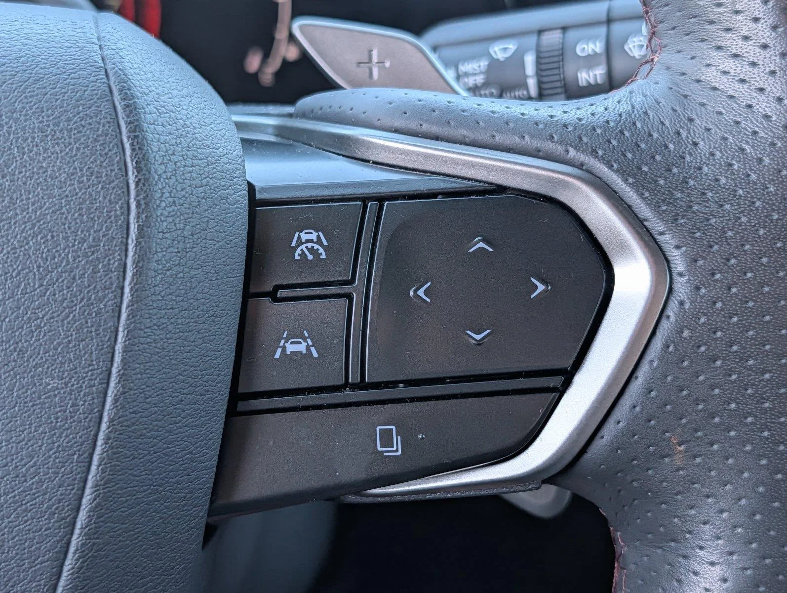 Used 2024 Ultra White Lexus RX 350 F SPORT Handling image 24