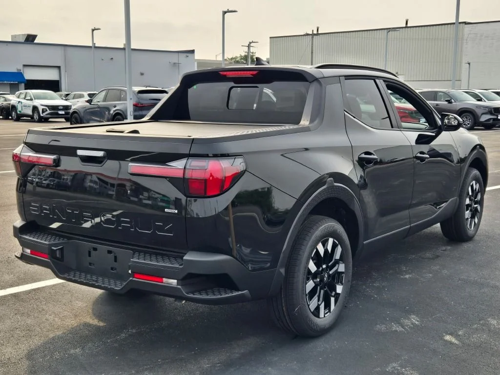 New 2026 Phantom Black Hyundai SEL image 10