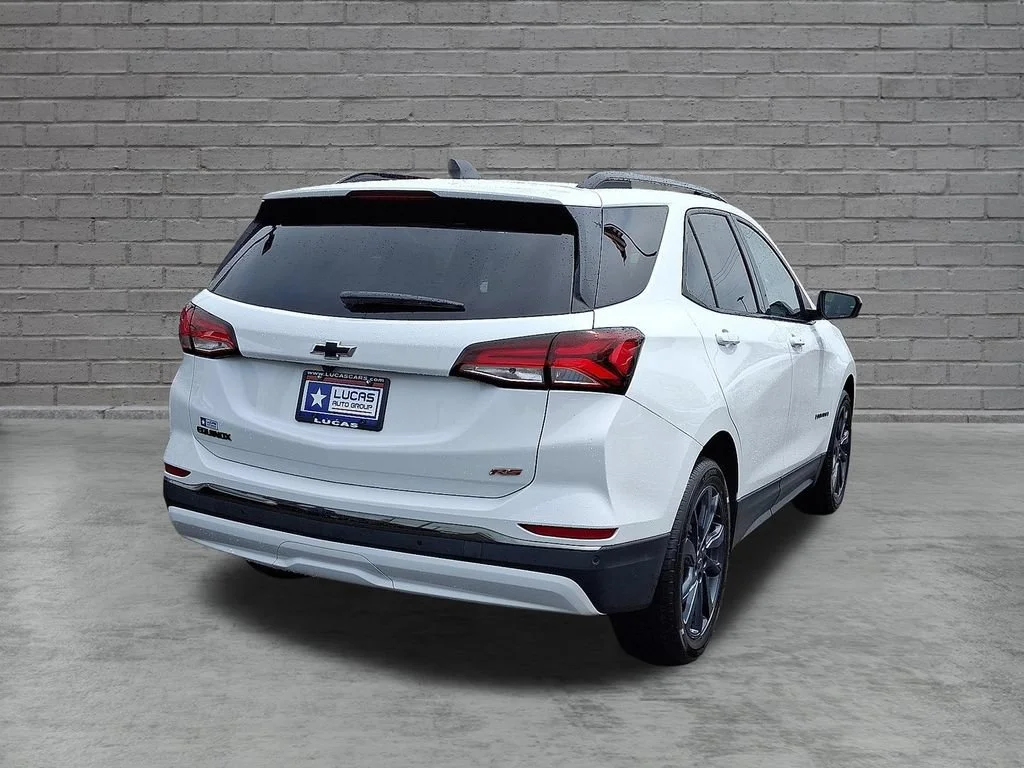 Used 2022 Summit White Chevrolet RS image 11
