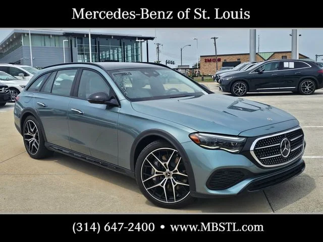 Used 2024 Green Mercedes-Benz E 450 image 1