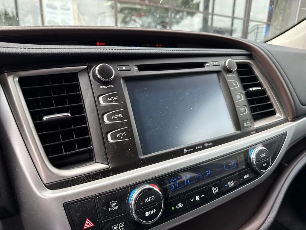 Used 2017 Brown Toyota XLE image 2