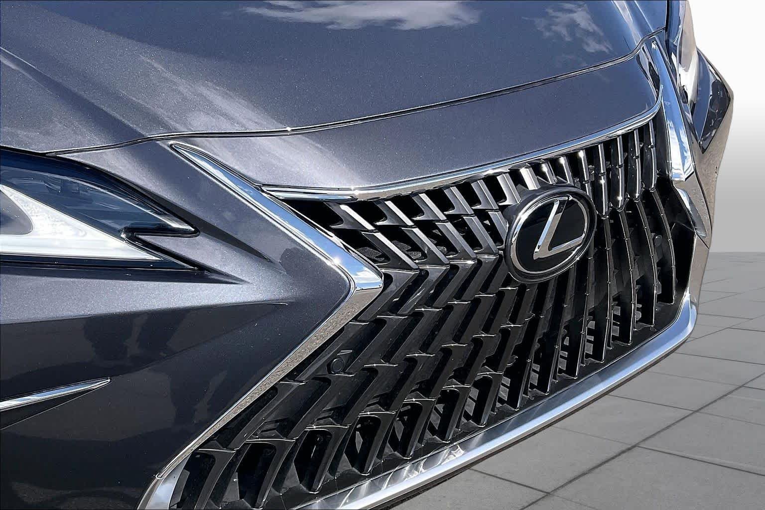 Used 2025 Cloudburst Gray Lexus  image 29